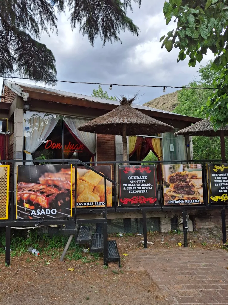 Frente de la parrilla Don Juan