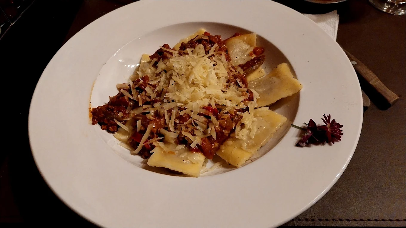Raviolón de Jamón y Queso